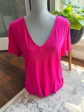 ANTONIO MELANI Bright Pink V-Neck Women's Tee